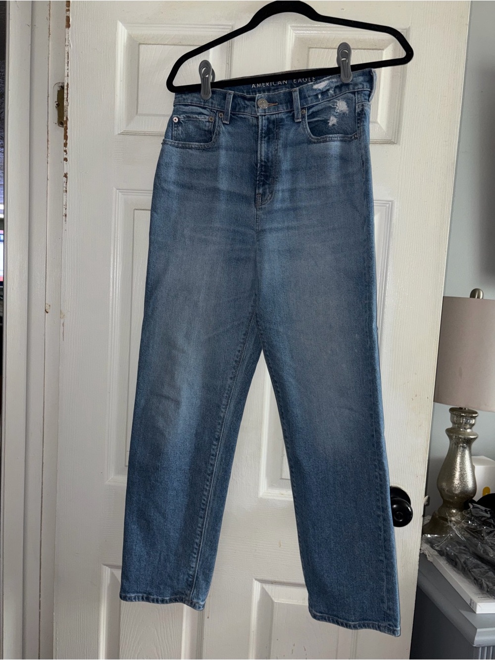 American Eagle Outfitters 90”s Boyfriend Jeans in Medium Blue Denim..size 6 reg